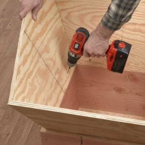 9. Fasten the reflector to the base with countersunk 2½